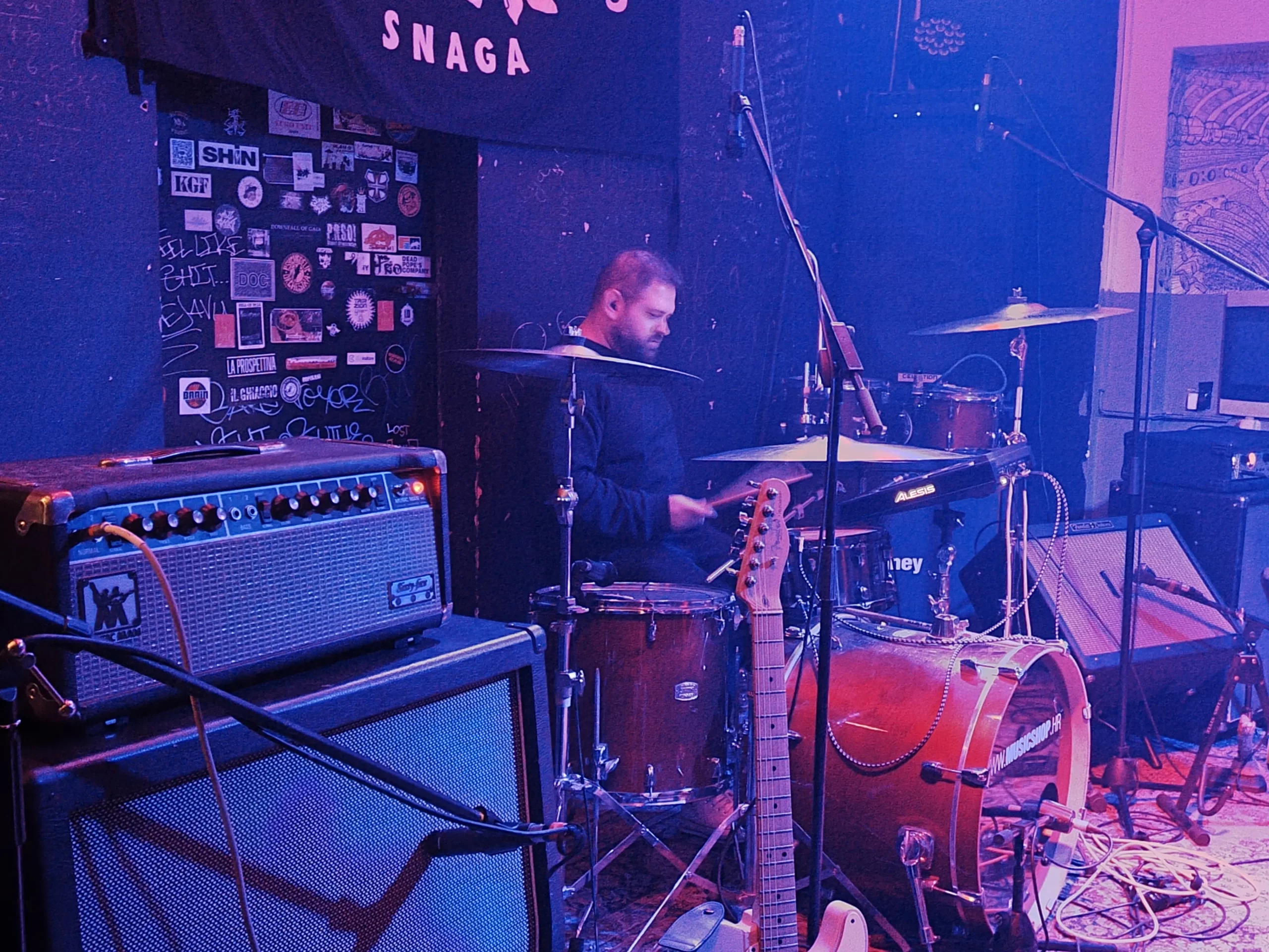 koikoi (27) koikoi (27)