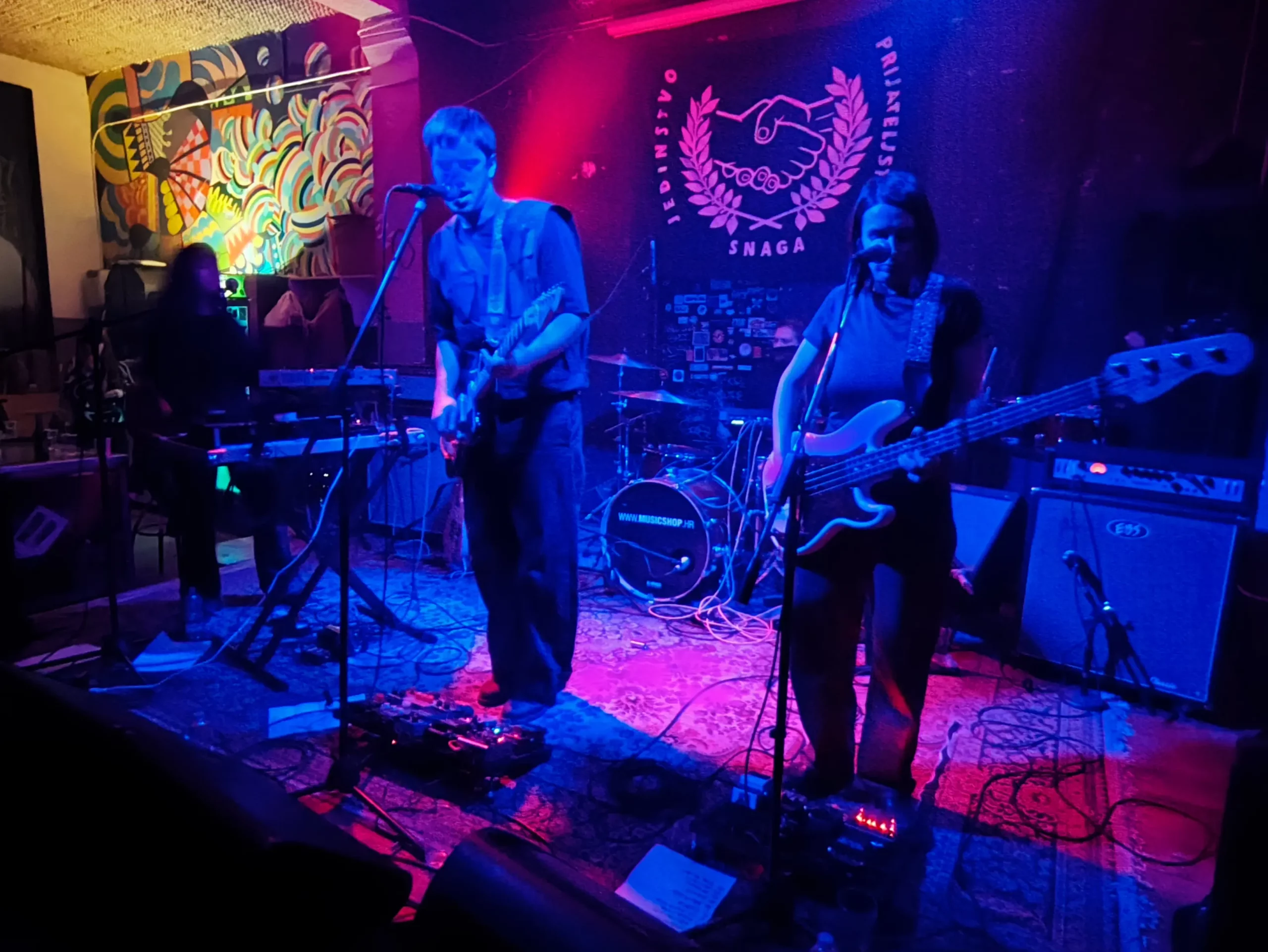 koikoi (9) koikoi (9)