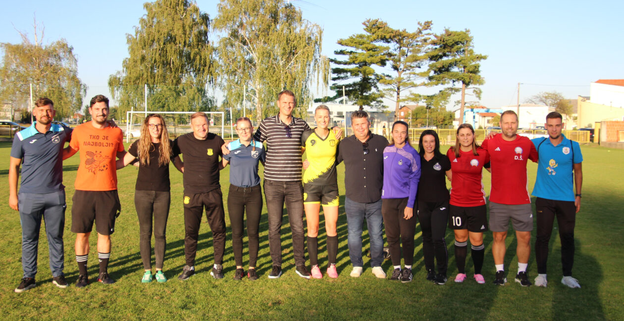 kolo žene,nogomet žene (4)