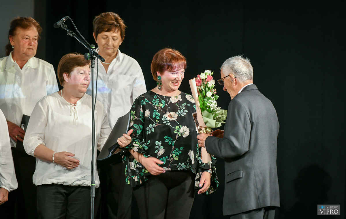 koncert majčin dan, pjevački zbor udruge umirovljenika prelog (11)