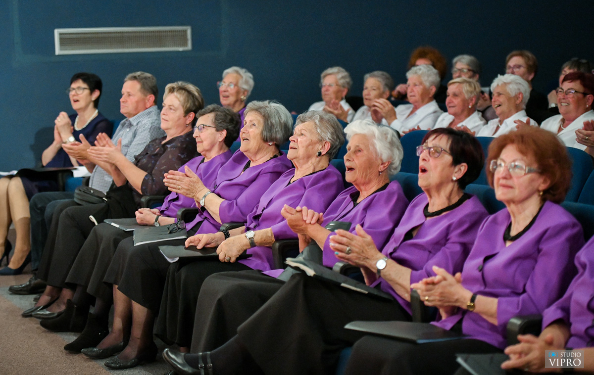 koncert majčin dan, pjevački zbor udruge umirovljenika prelog (20)