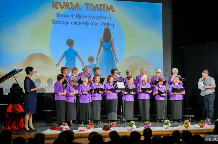 koncert majčin dan, pjevački zbor udruge umirovljenika prelog (25)