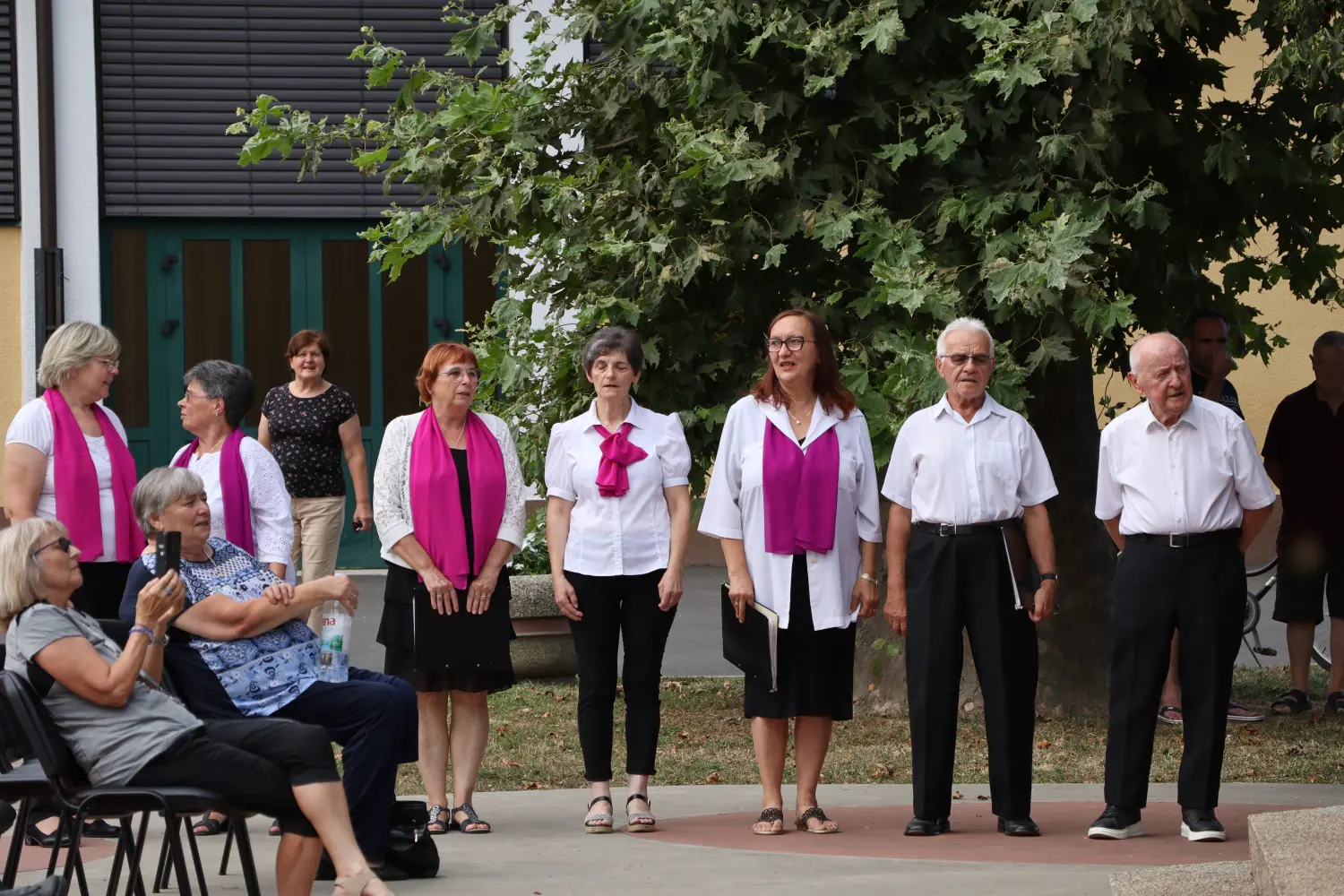 koncert u črnoj pešti udruga umirovljenika sveta marija (17)