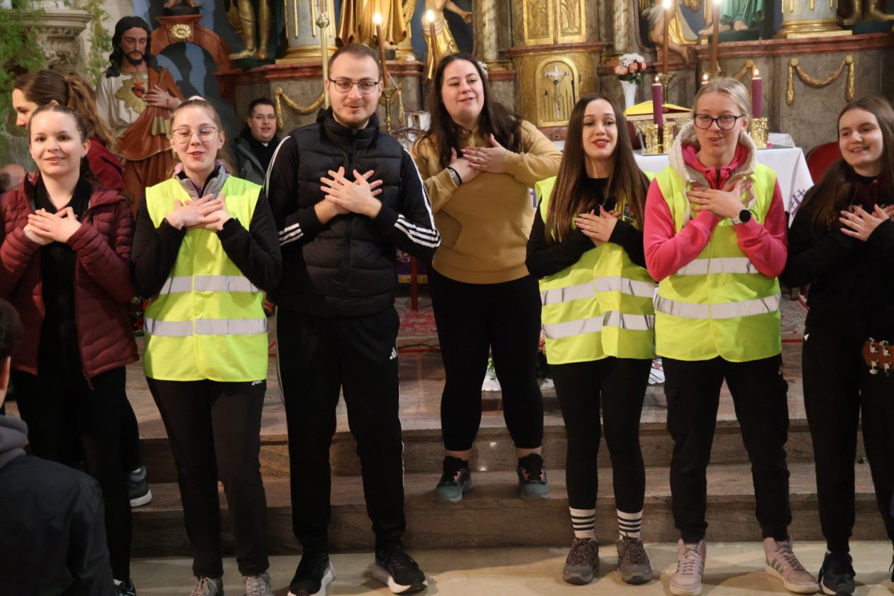 križni put mladih (10) križni put mladih (10)