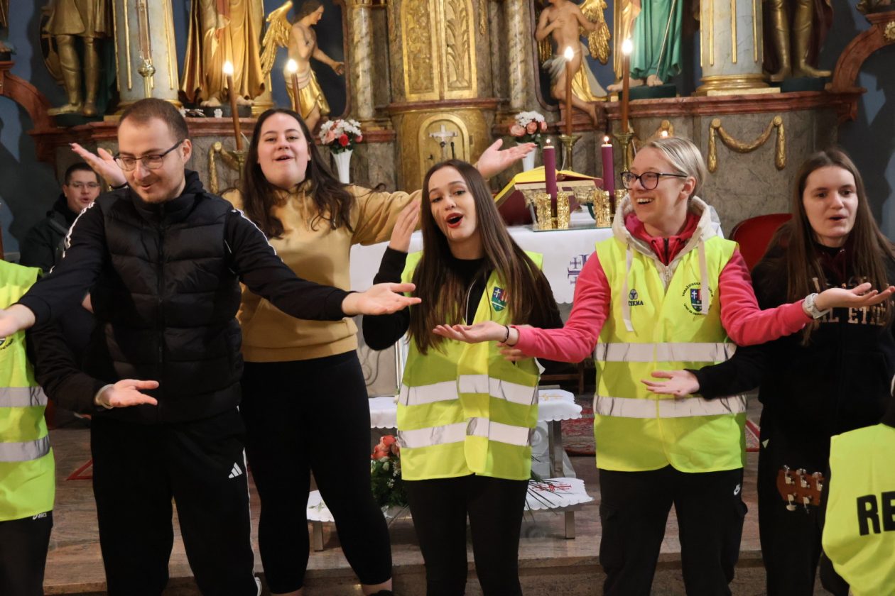 križni put mladih (14) križni put mladih (14)