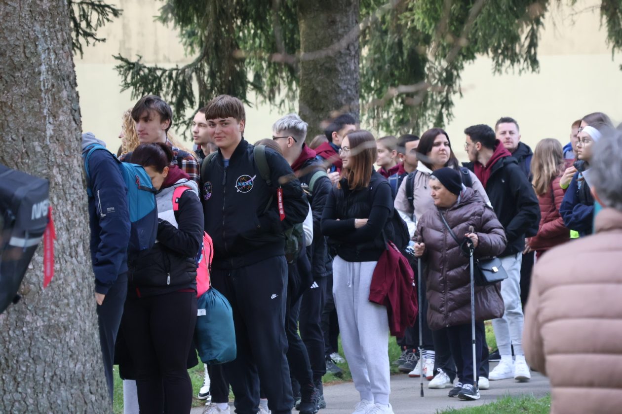 križni put mladih (24) križni put mladih (24)