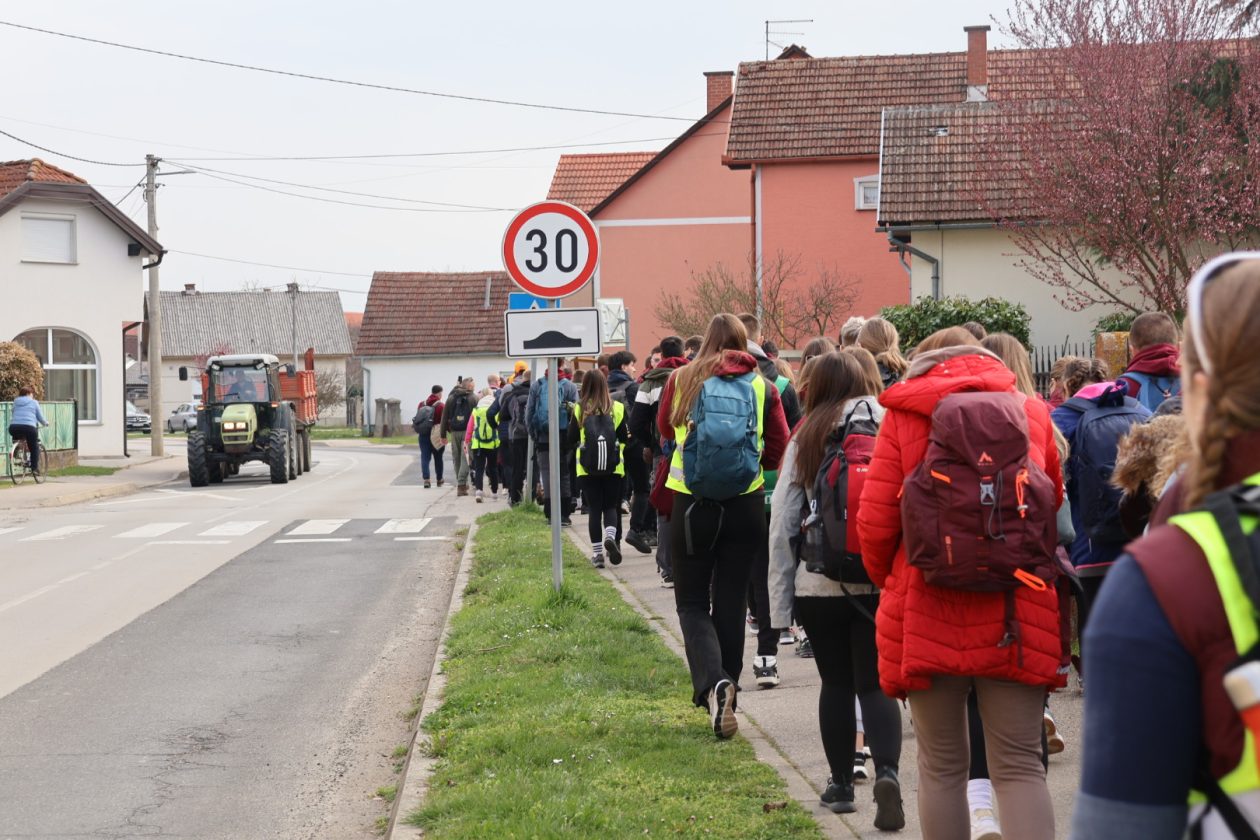 križni put mladih (28) križni put mladih (28)
