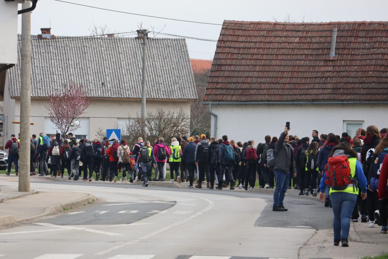 križni put mladih (29) križni put mladih (29)