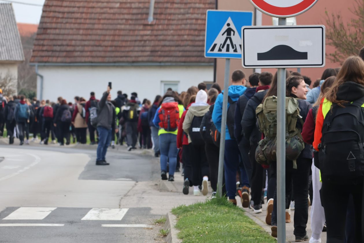 križni put mladih (30) križni put mladih (30)