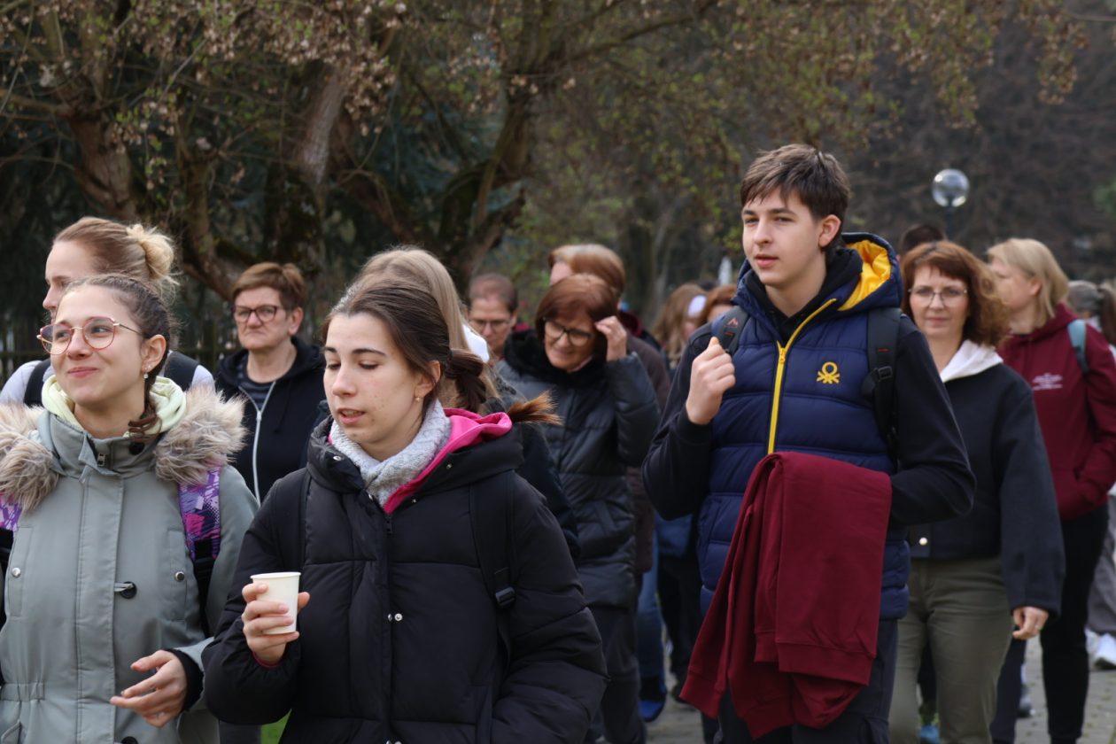 križni put mladih (35) križni put mladih (35)