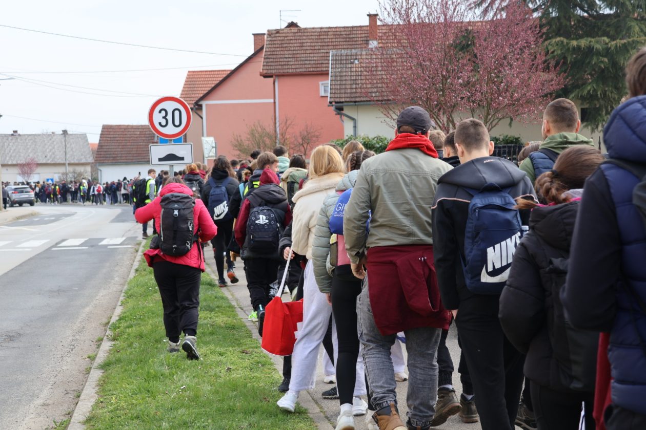 križni put mladih (36) križni put mladih (36)