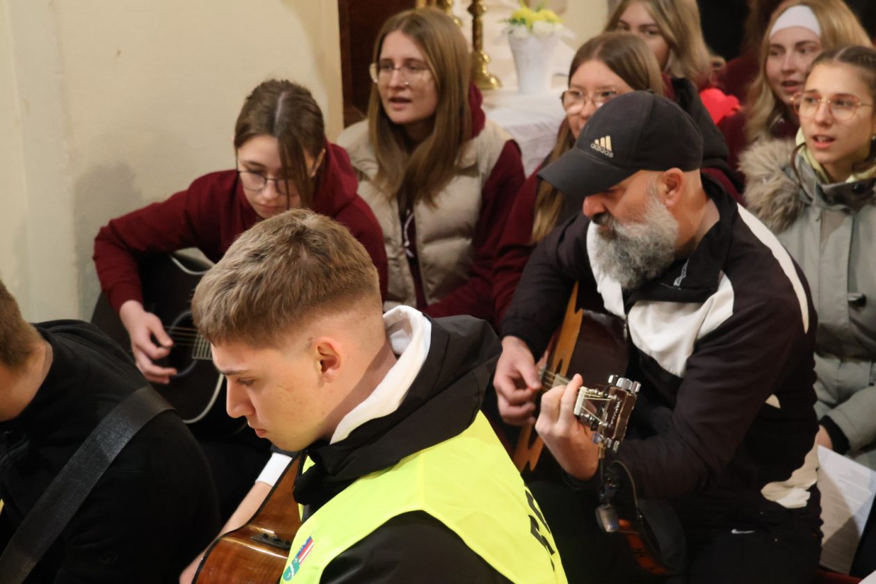 križni put mladih (70) križni put mladih (70)