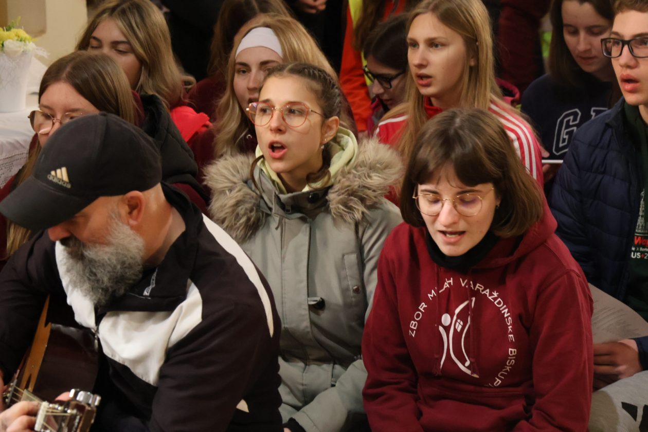 križni put mladih (71) križni put mladih (71)