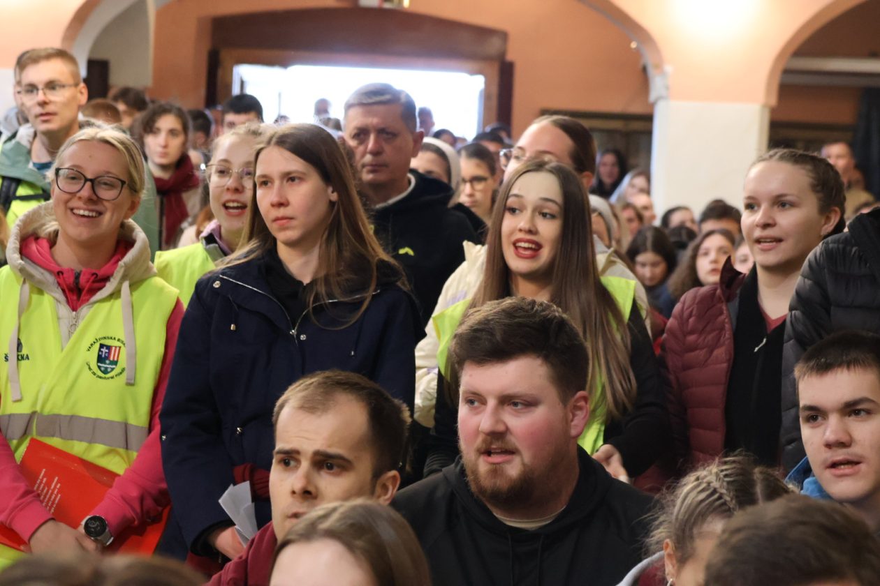 križni put mladih (73) križni put mladih (73)