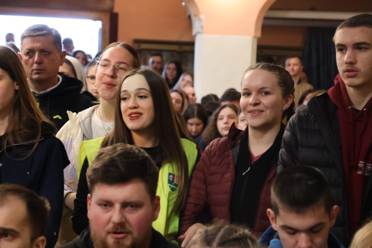 križni put mladih (75) križni put mladih (75)