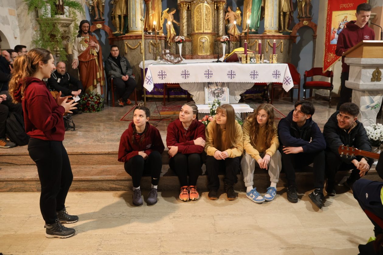 križni put mladih (78) križni put mladih (78)