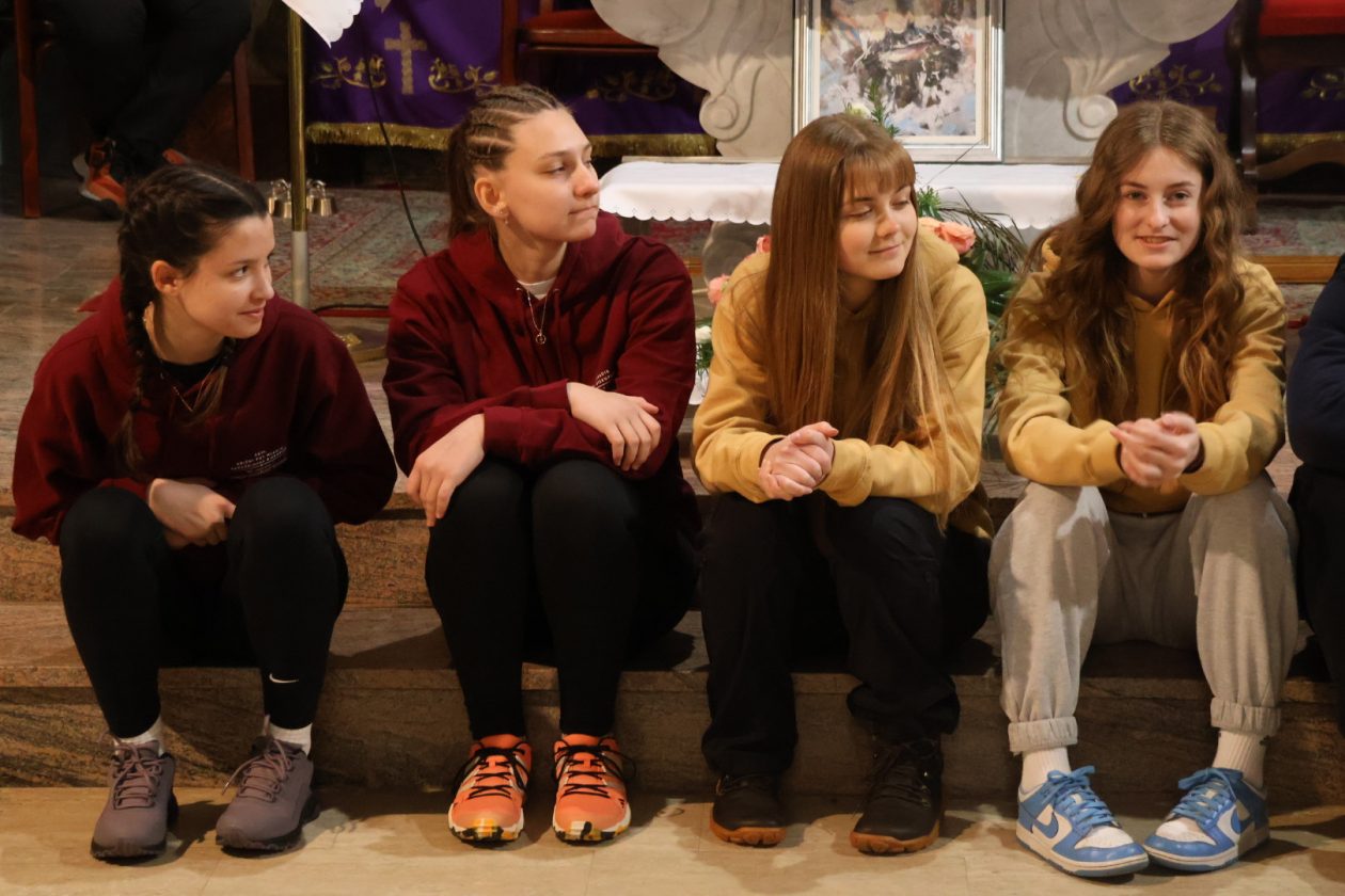 križni put mladih (80) križni put mladih (80)