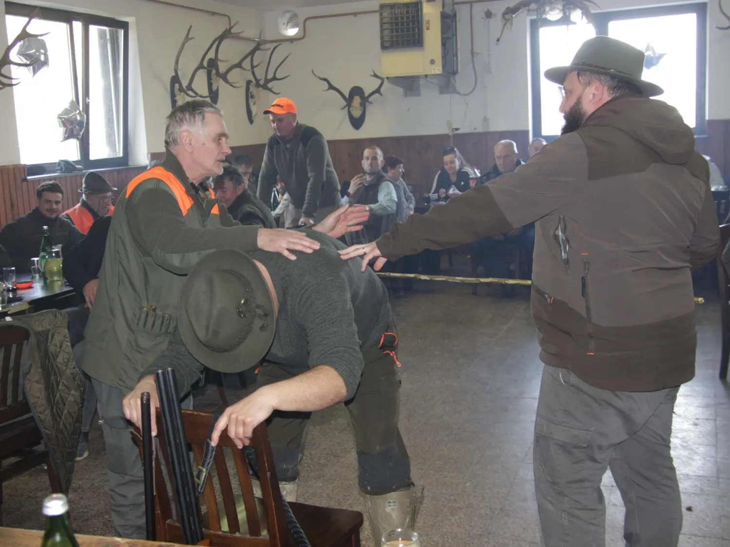 krštenje četiri lovca (20) krštenje četiri lovca (20)