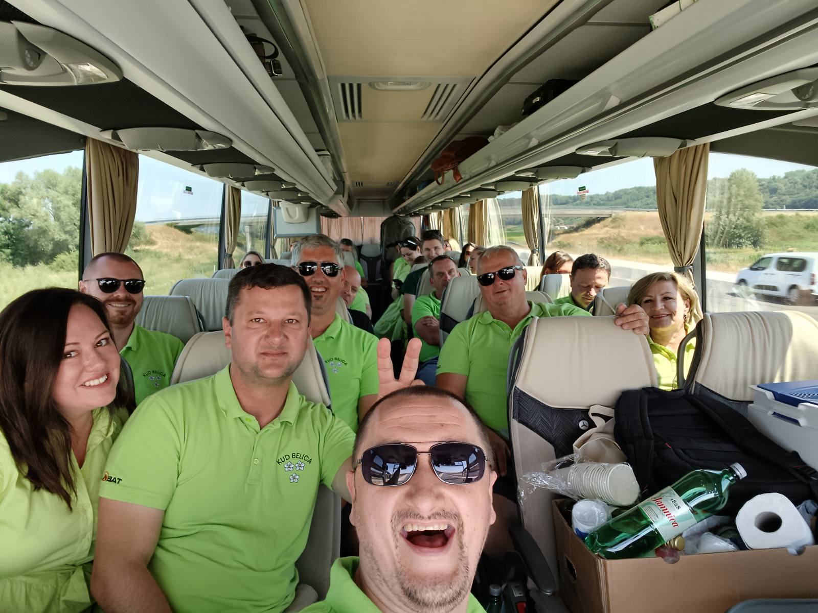 kud belica, nove odore haljine (5) kud belica, nove odore haljine (5)