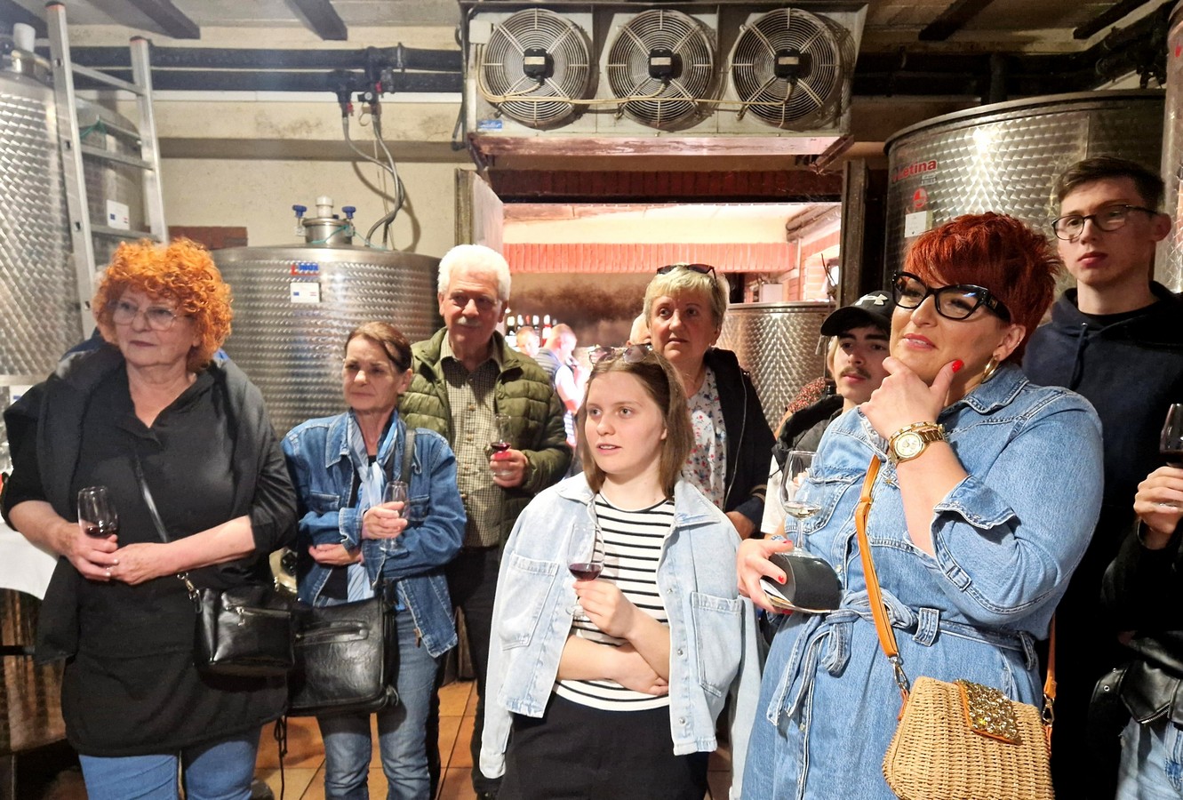 kud mura (12) kud mura (12)