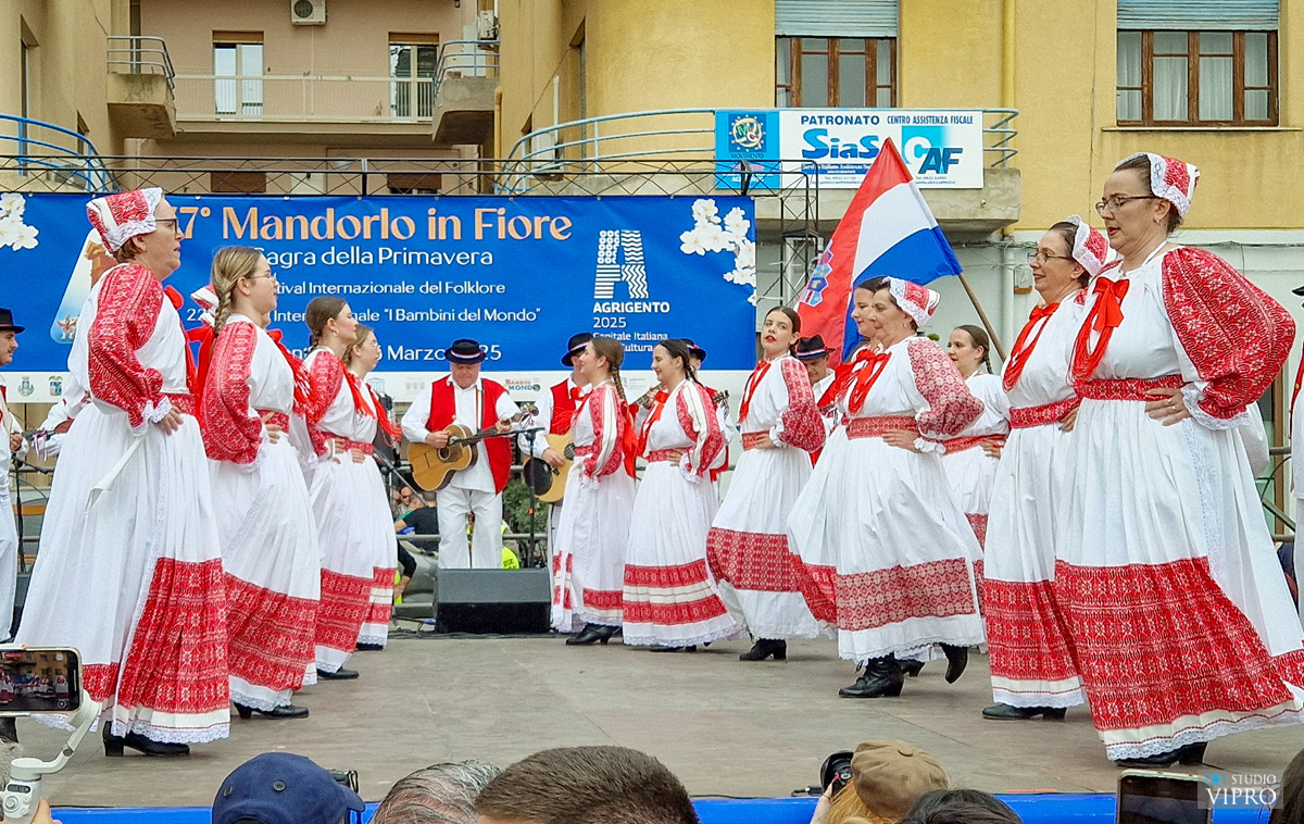 kud strahoninec, kud seljačka sloga prelog u Siciliji 2025, studio Vipro (1)