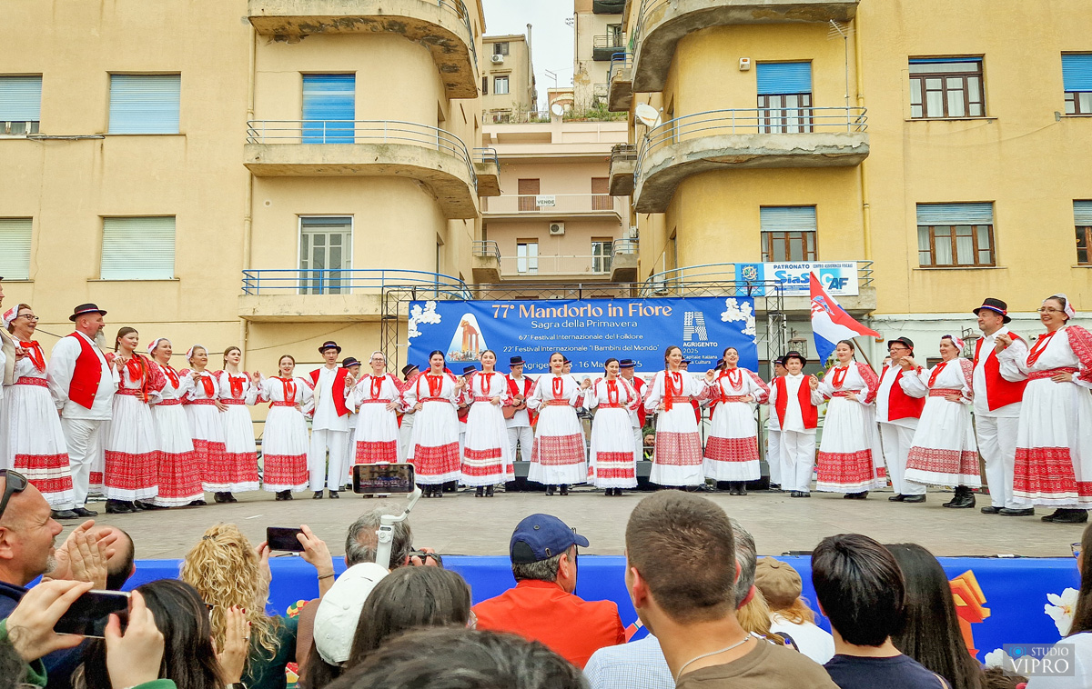 kud strahoninec, kud seljačka sloga prelog u Siciliji 2025, studio Vipro (3)