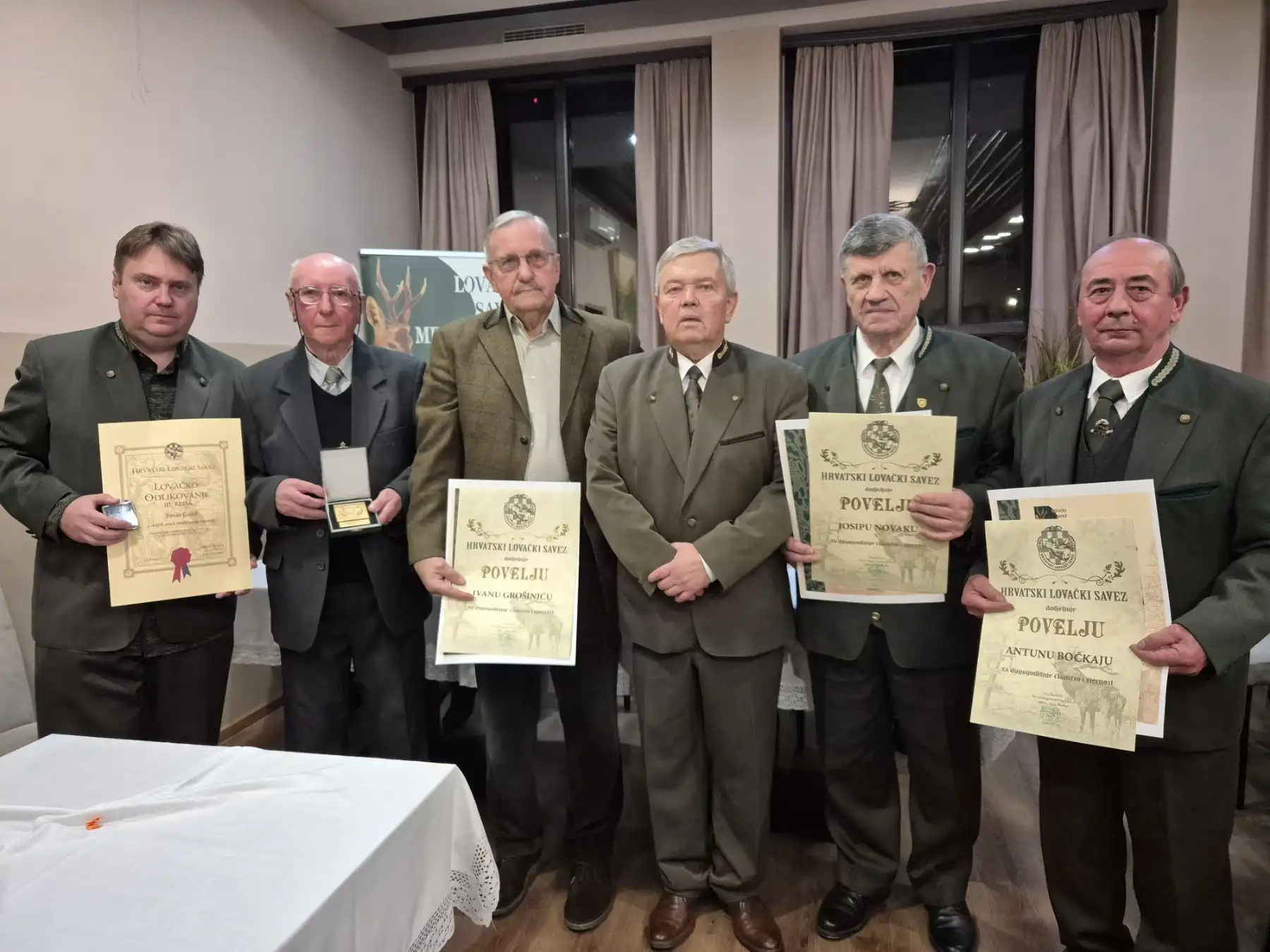 lovci – skupština (1) lovci – skupština (1)