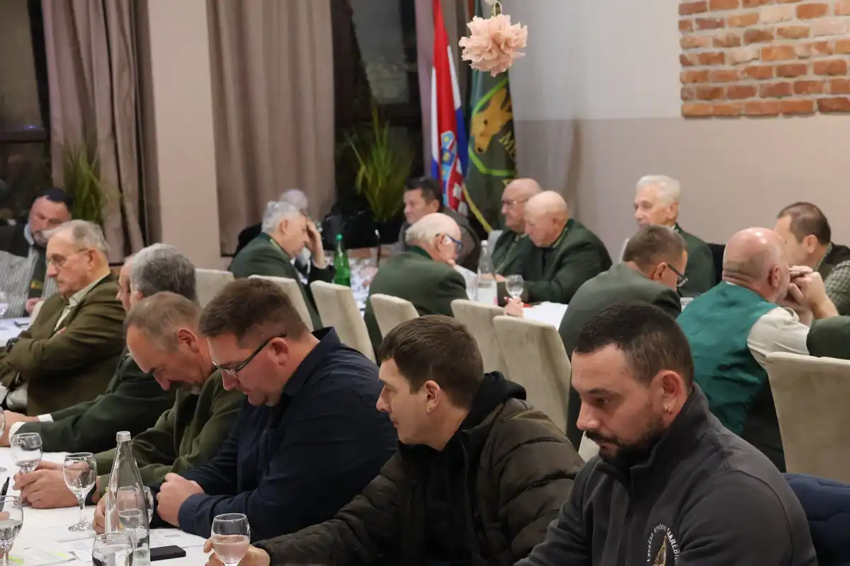 lovci – skupština (11) lovci – skupština (11)