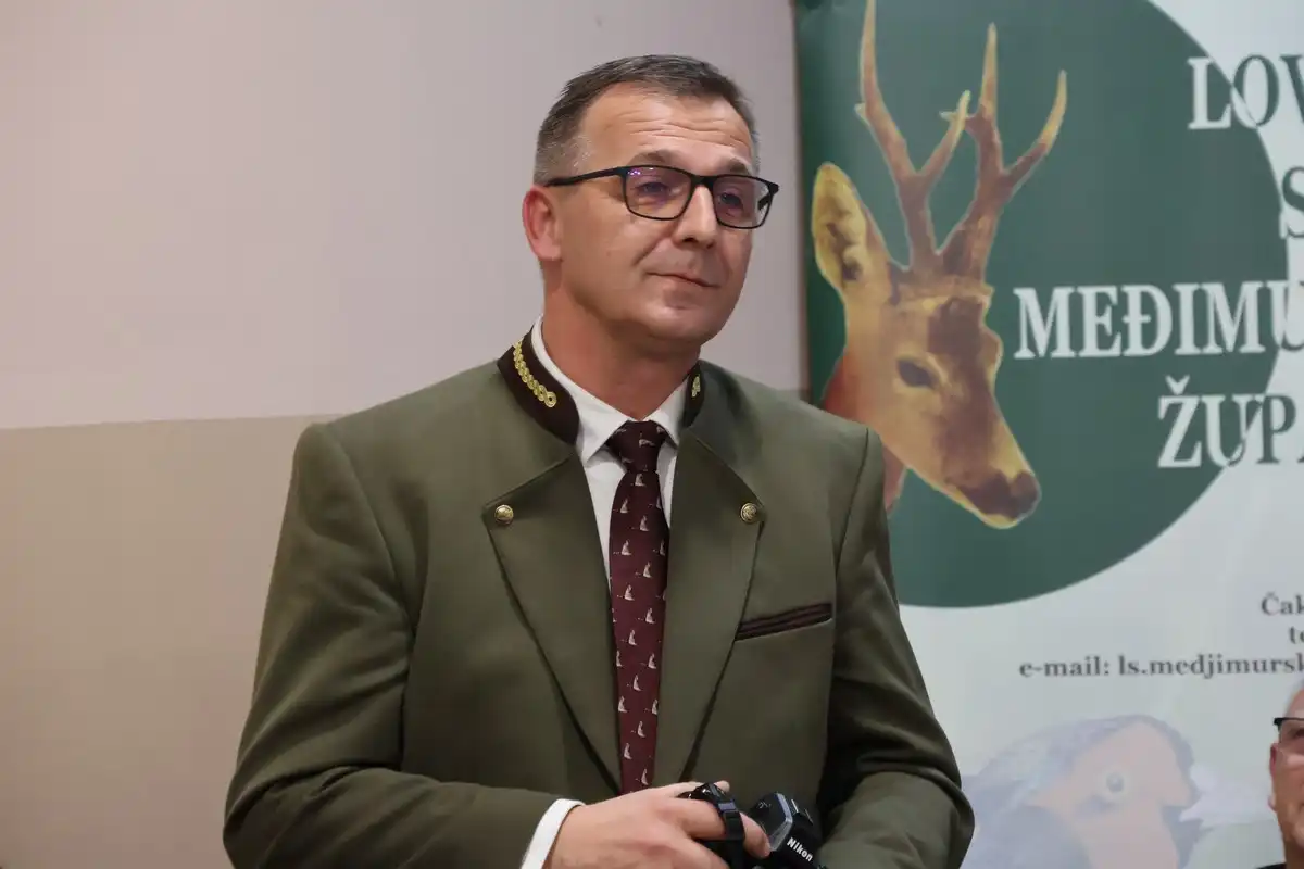 lovci – skupština (13) lovci – skupština (13)