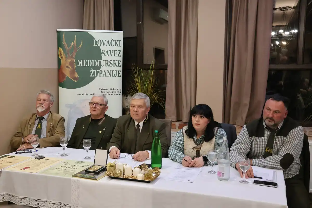 lovci – skupština (15) lovci – skupština (15)