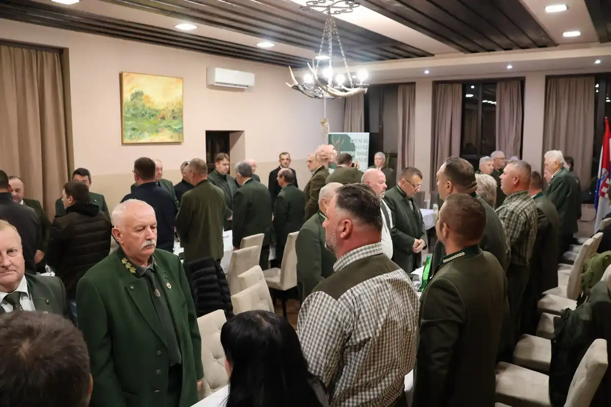 lovci – skupština (3) lovci – skupština (3)