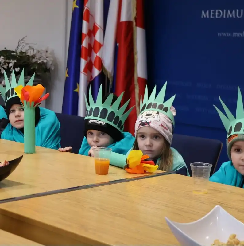 male maškare male maškare