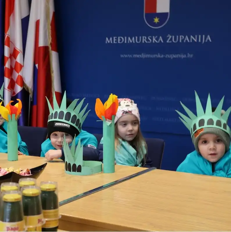 male maškare (3) male maškare (3)