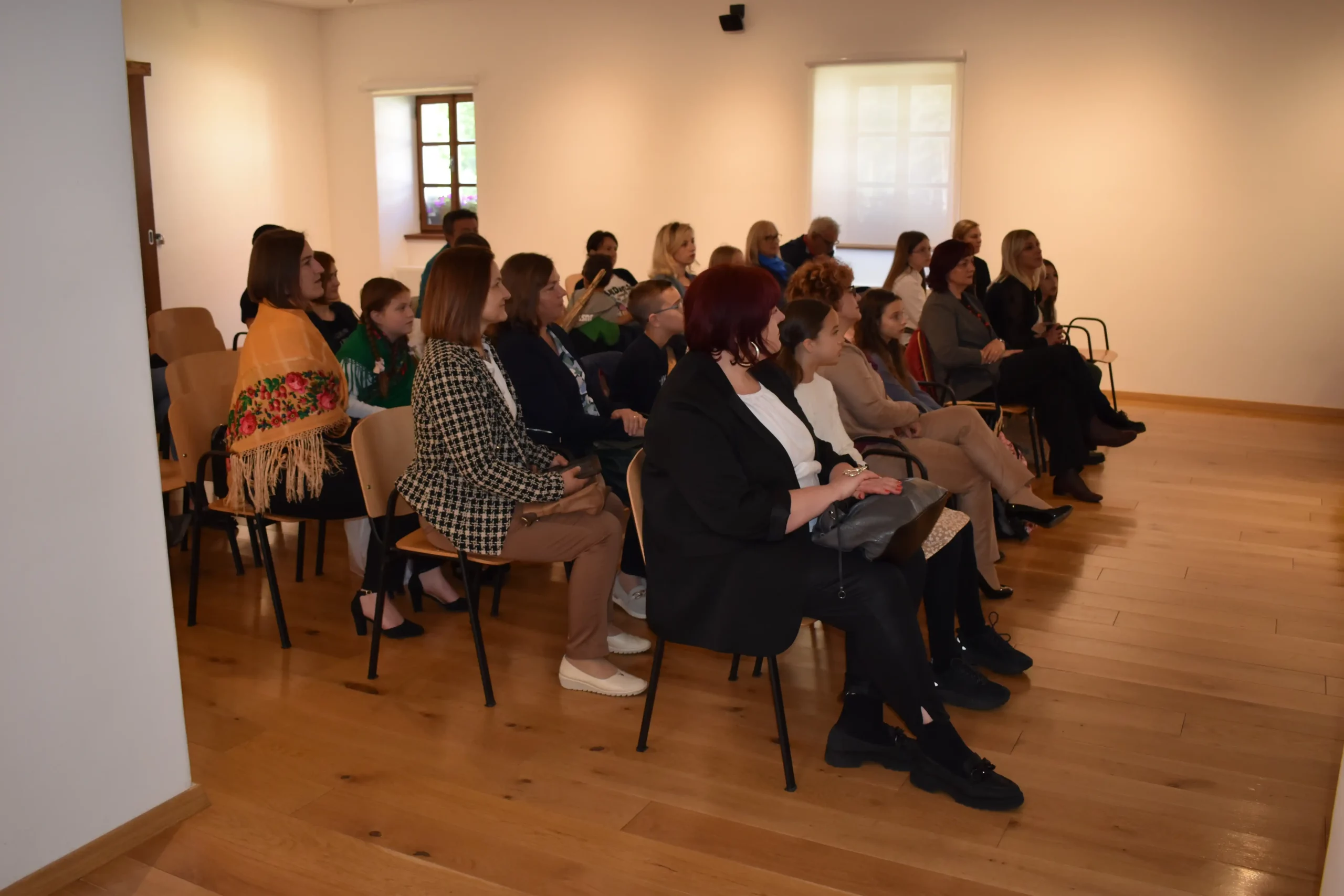 mali kustosi, 2024 (12) mali kustosi, 2024 (12)