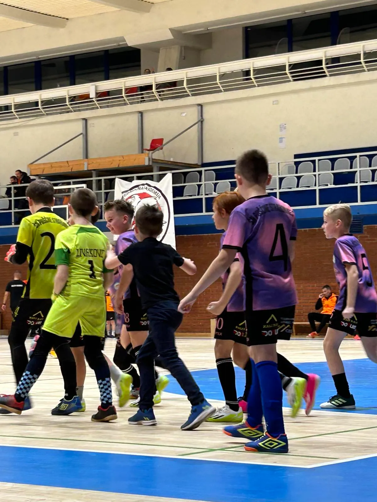 mali nogometaši (101) mali nogometaši (101)