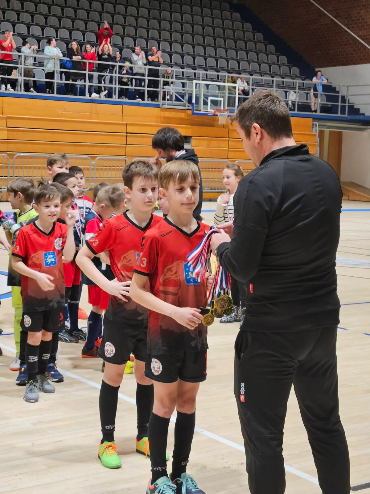 mali nogometaši (103) mali nogometaši (103)