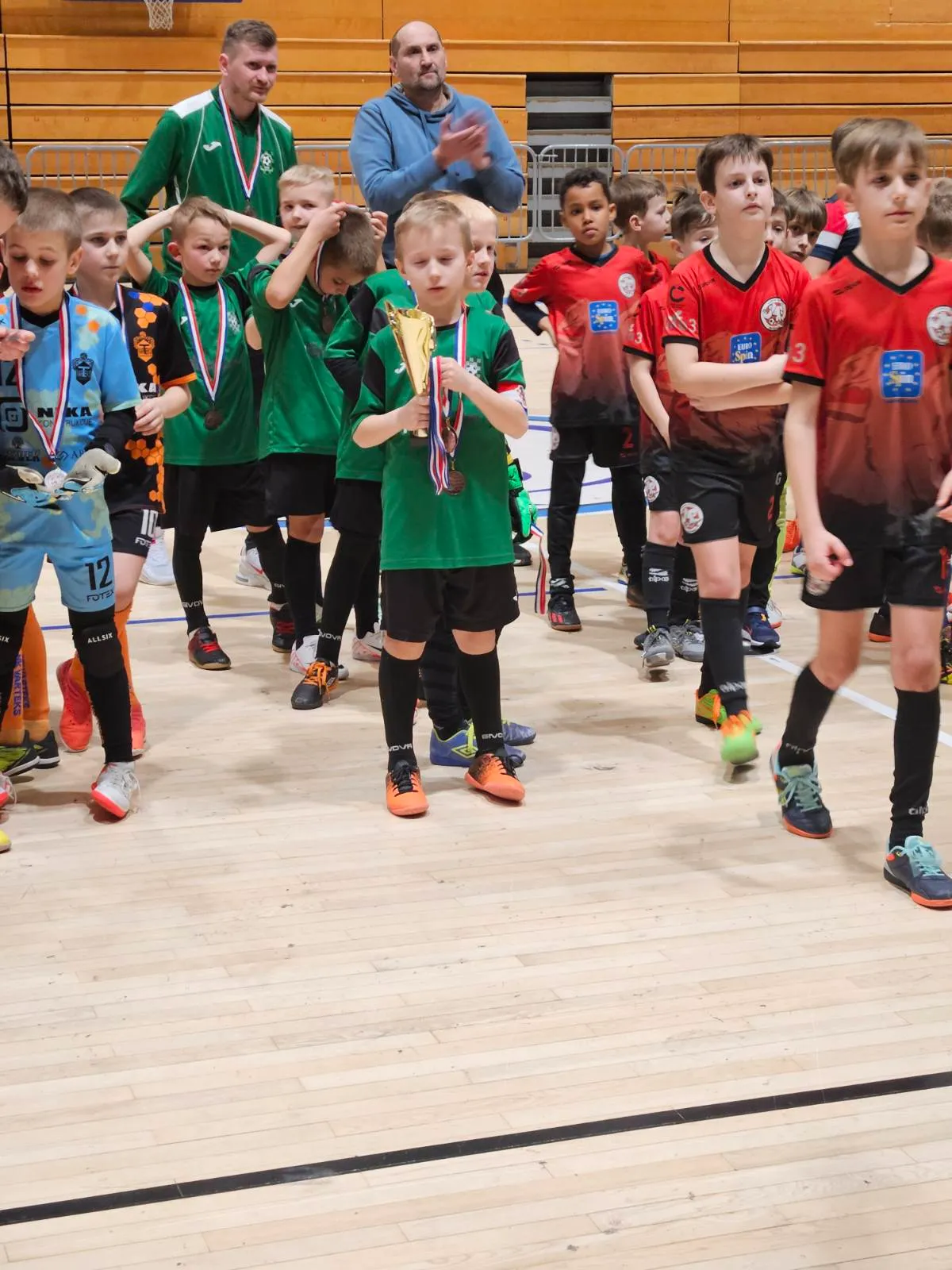 mali nogometaši (107) mali nogometaši (107)