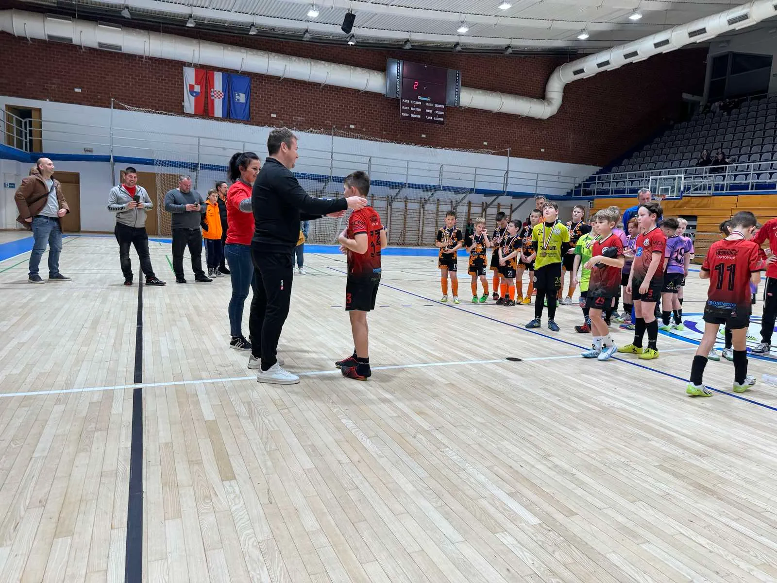 mali nogometaši (15) mali nogometaši (15)