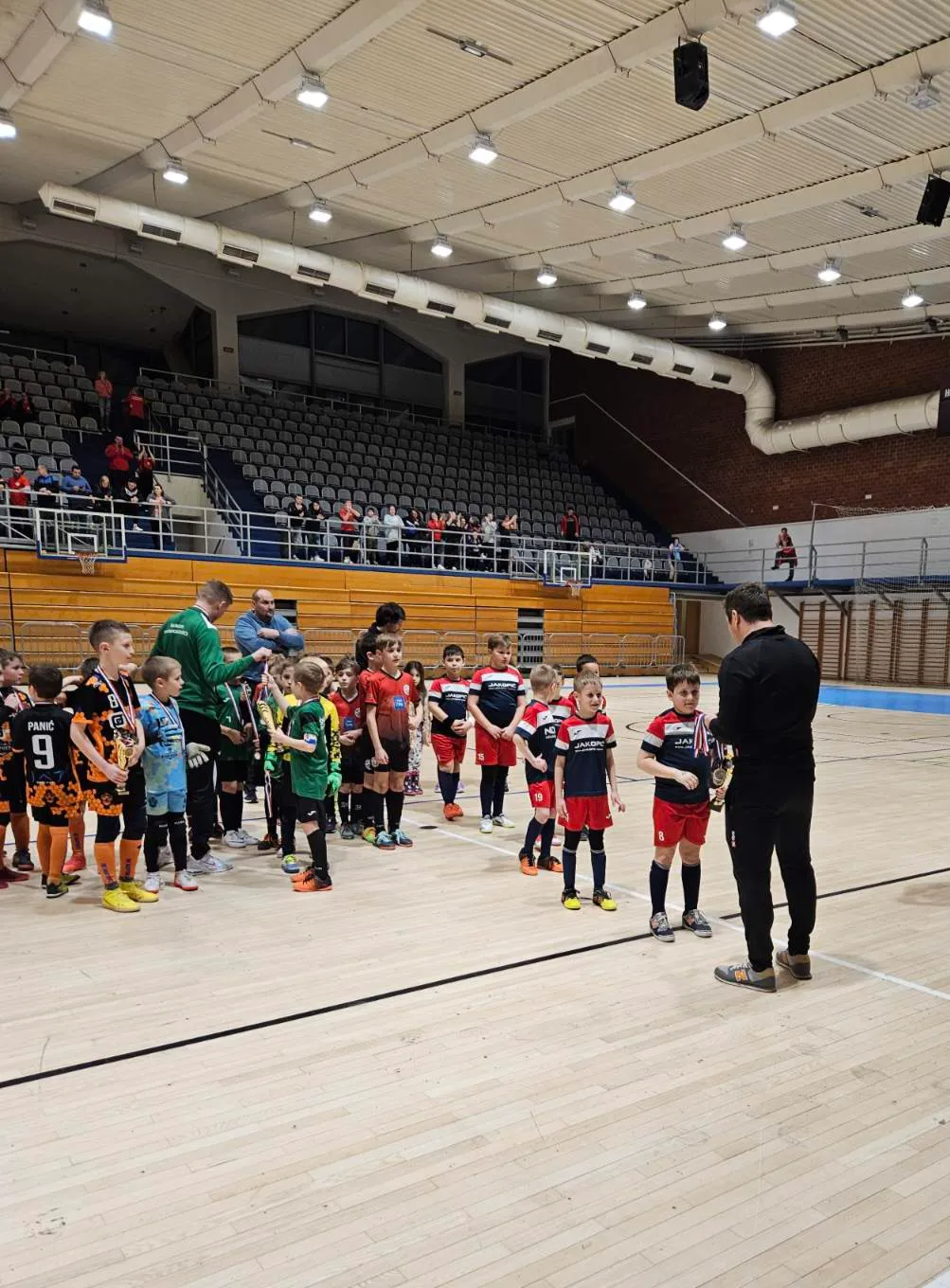 mali nogometaši (18) mali nogometaši (18)