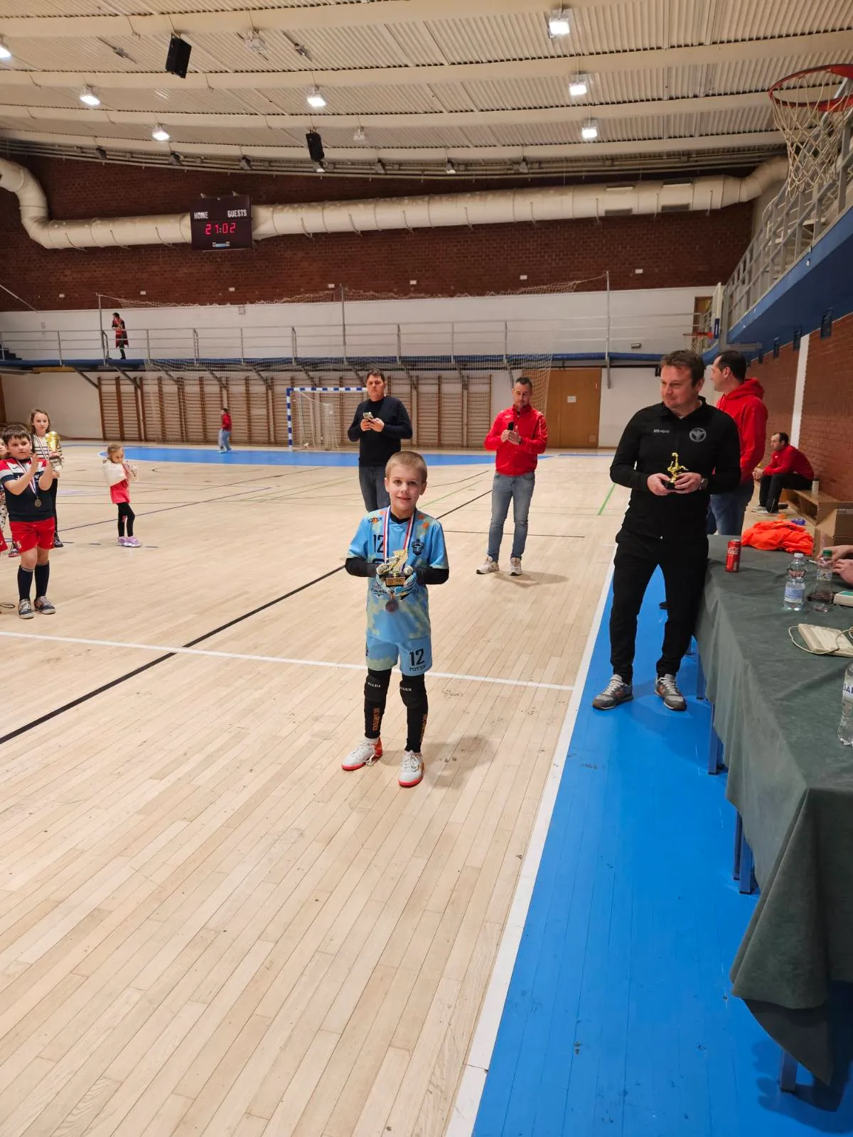 mali nogometaši (27) mali nogometaši (27)