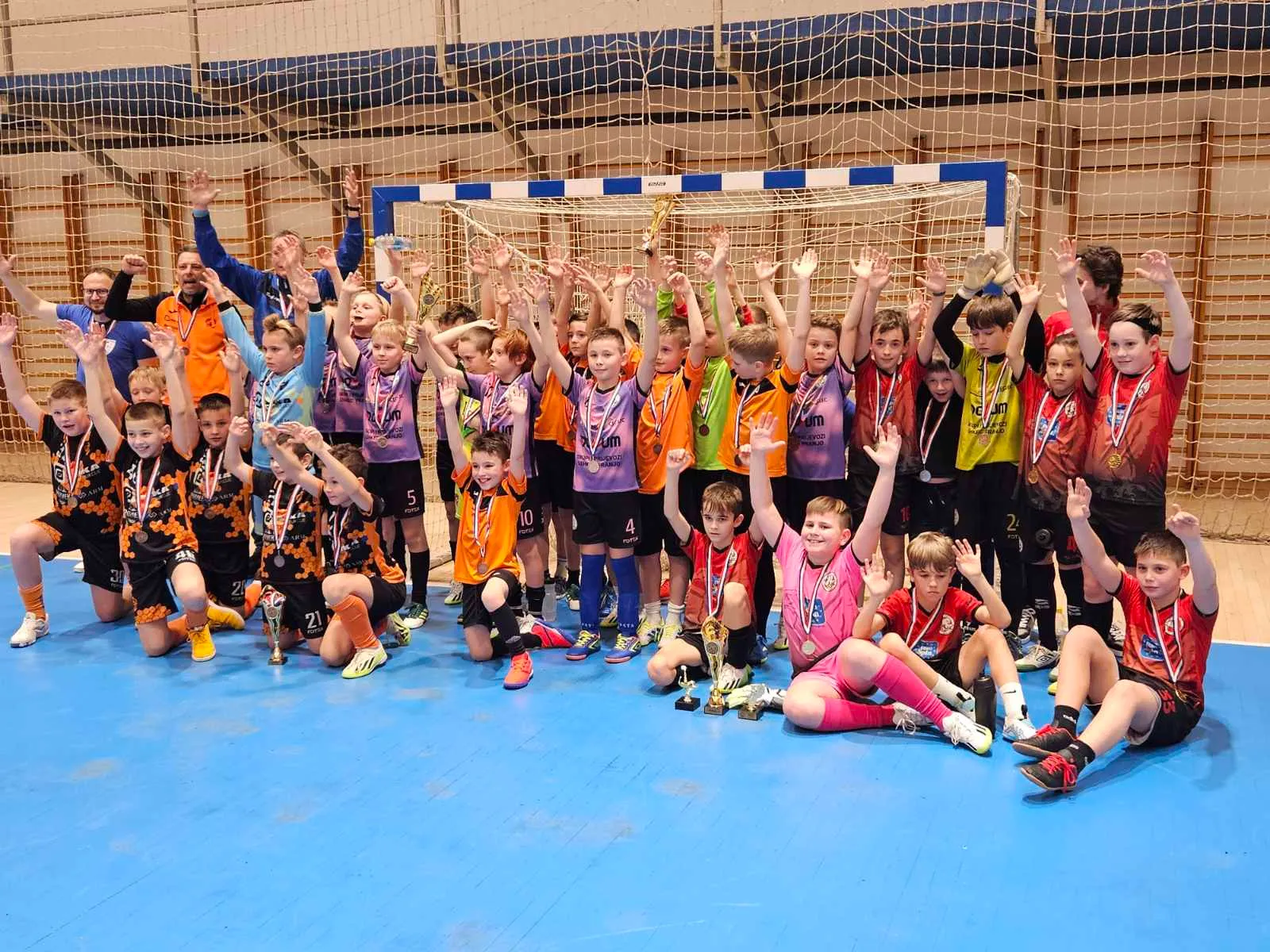 mali nogometaši (56) mali nogometaši (56)