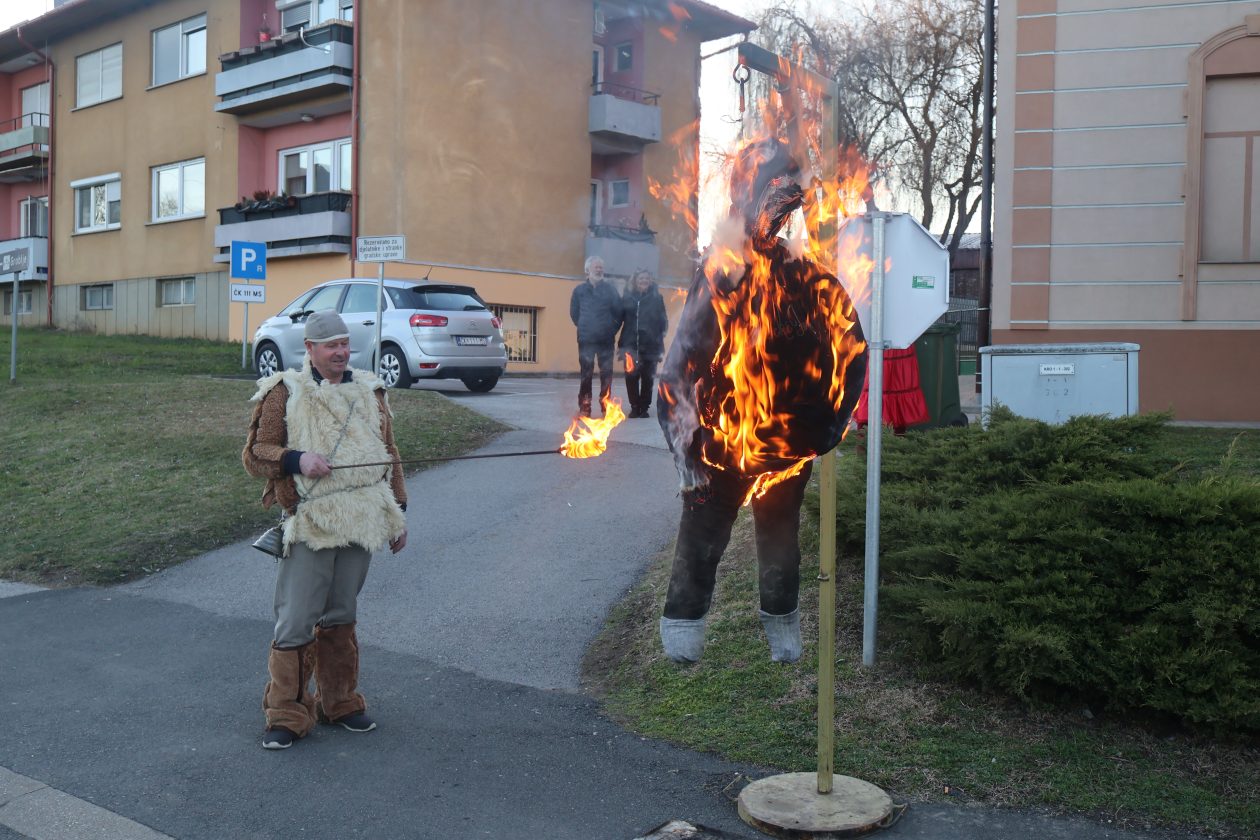 mali serjojnski fašnik (156) mali serjojnski fašnik (156)