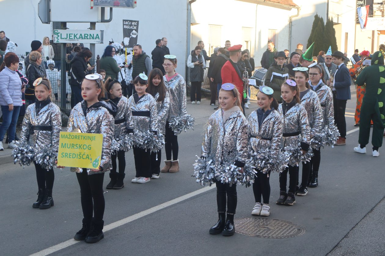 mali serjojnski fašnik (2) mali serjojnski fašnik (2)