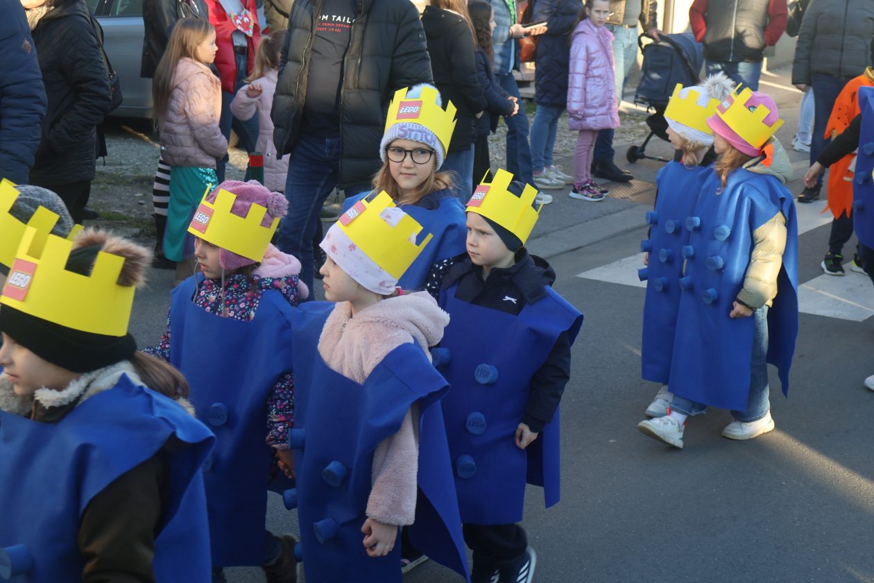 mali serjojnski fašnik (38) mali serjojnski fašnik (38)