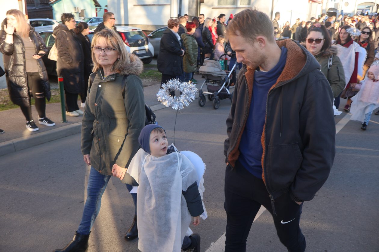 mali serjojnski fašnik (53) mali serjojnski fašnik (53)