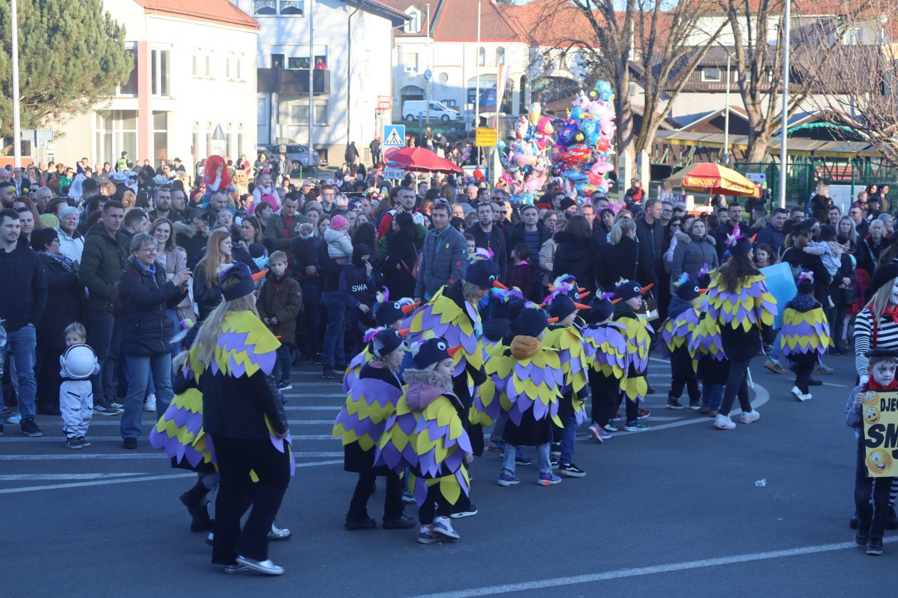 mali serjojnski fašnik (72) mali serjojnski fašnik (72)