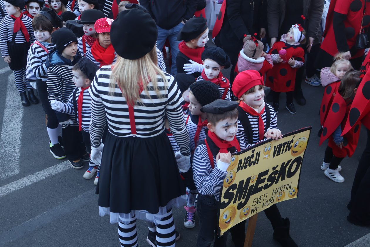 mali serjojnski fašnik (78) mali serjojnski fašnik (78)