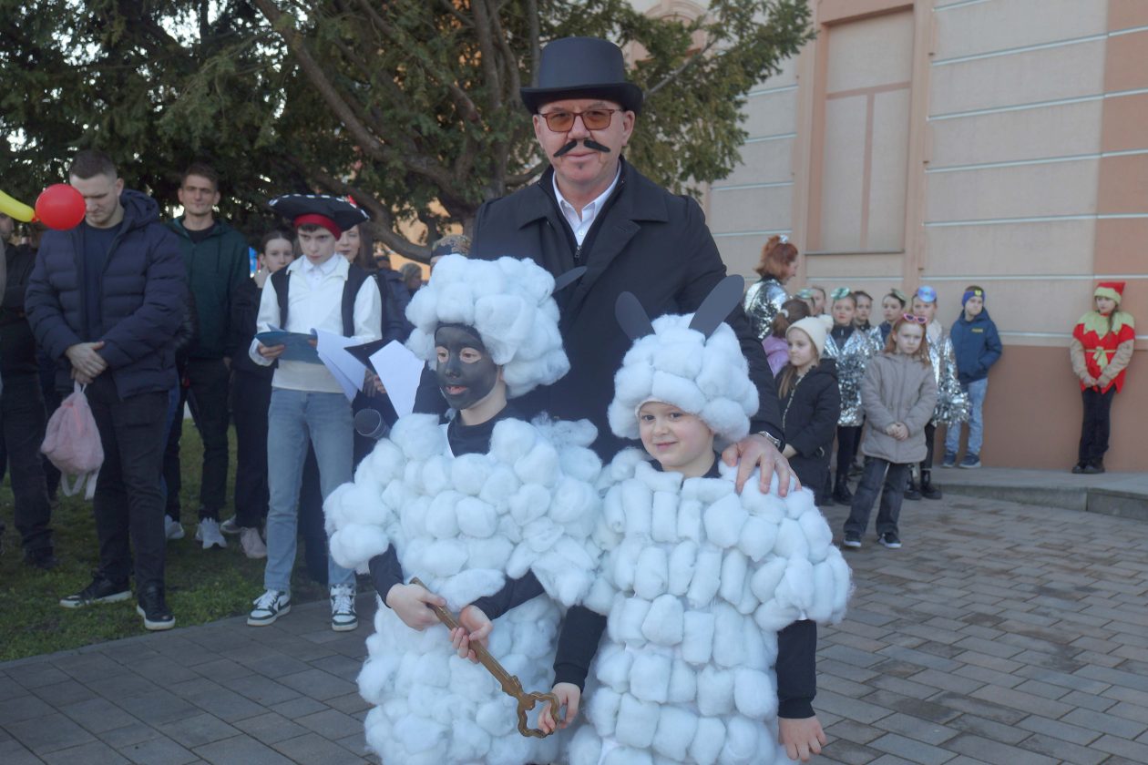 mali serjojnski fašnik (87) mali serjojnski fašnik (87)