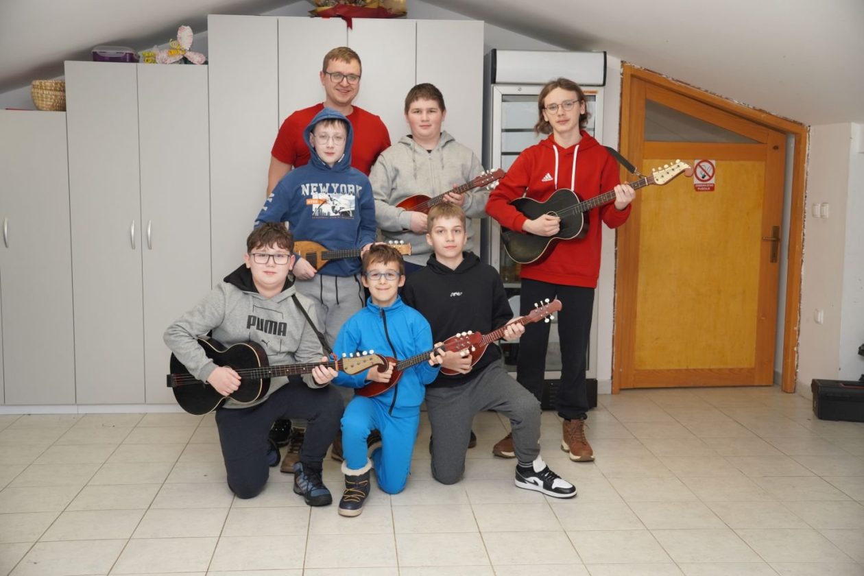 mali tamburaši KUU Zasadbreg (20)