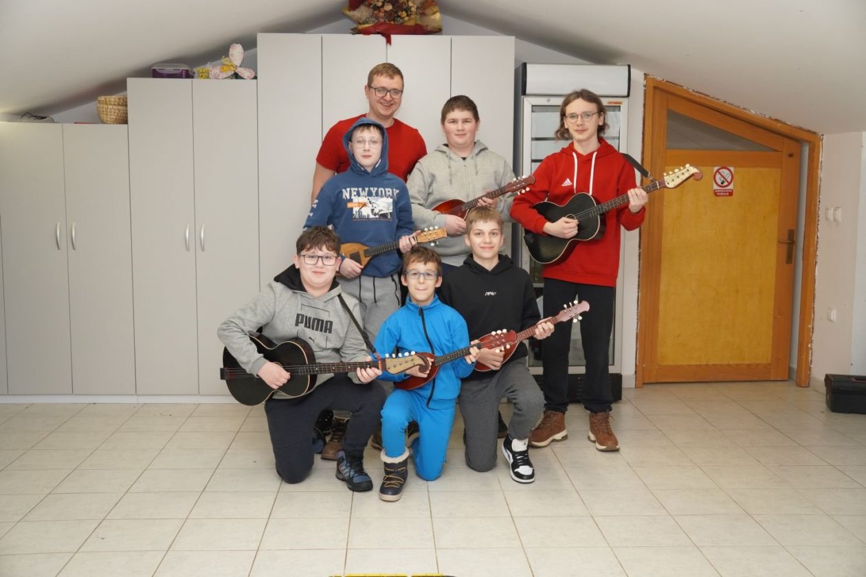 mali tamburaši KUU Zasadbreg (21)